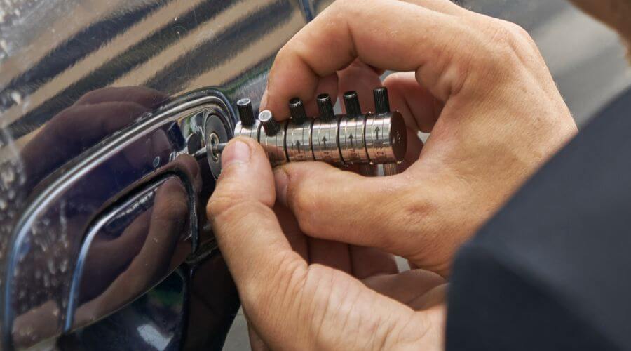 Professional New roof installation in Ewing, MO